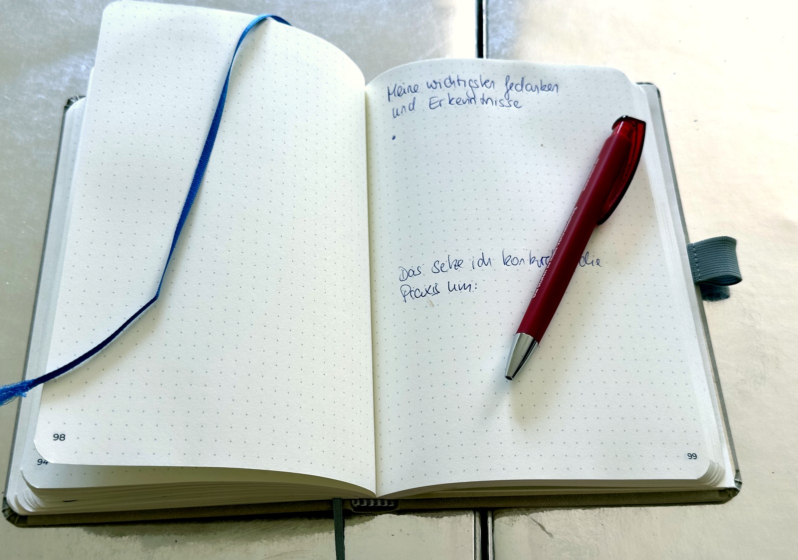 Notizbuch mit Handschrift